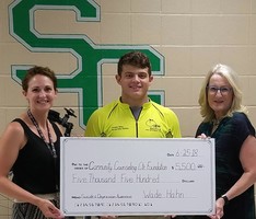 Hahn Raises Money For Community Counseling Center