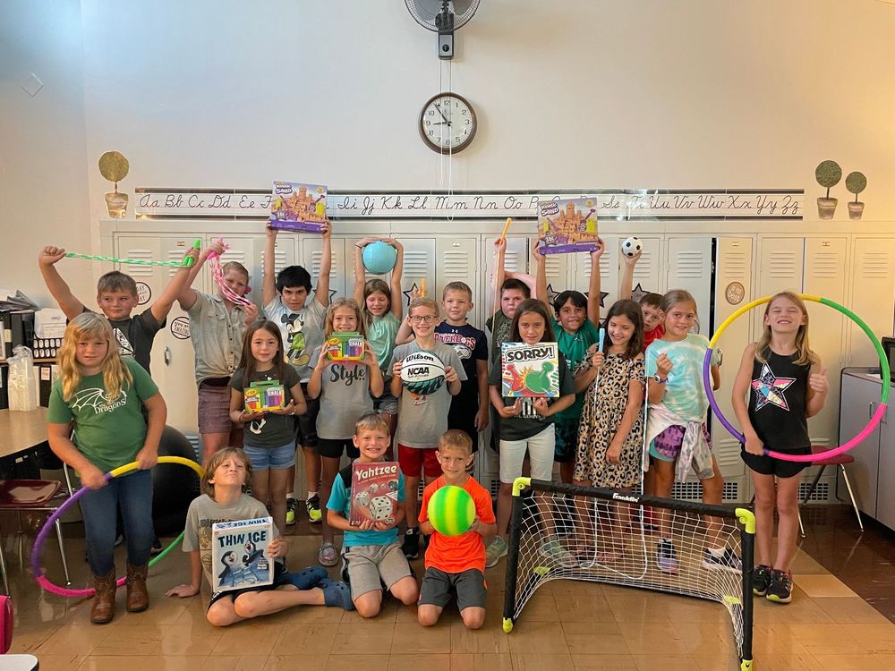 Third Grade Class Wins Walmart Gift Card, Thanks to Aptitude Internet