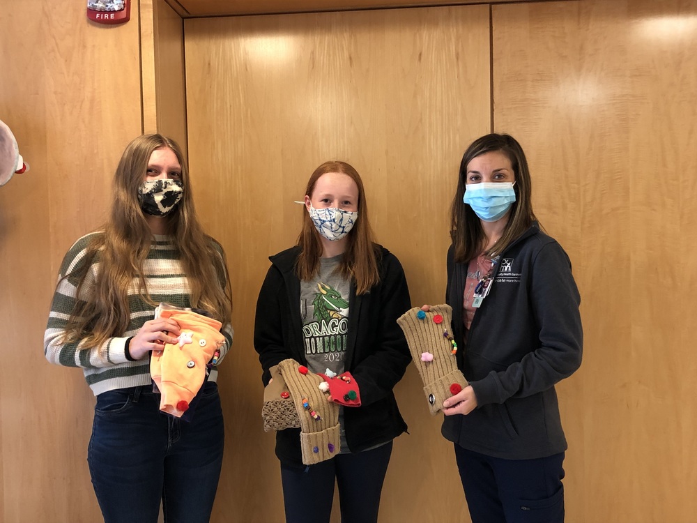 Ste. Genevieve Chapter FCCLA Members  Create Donations for Alzheimer’s Patients