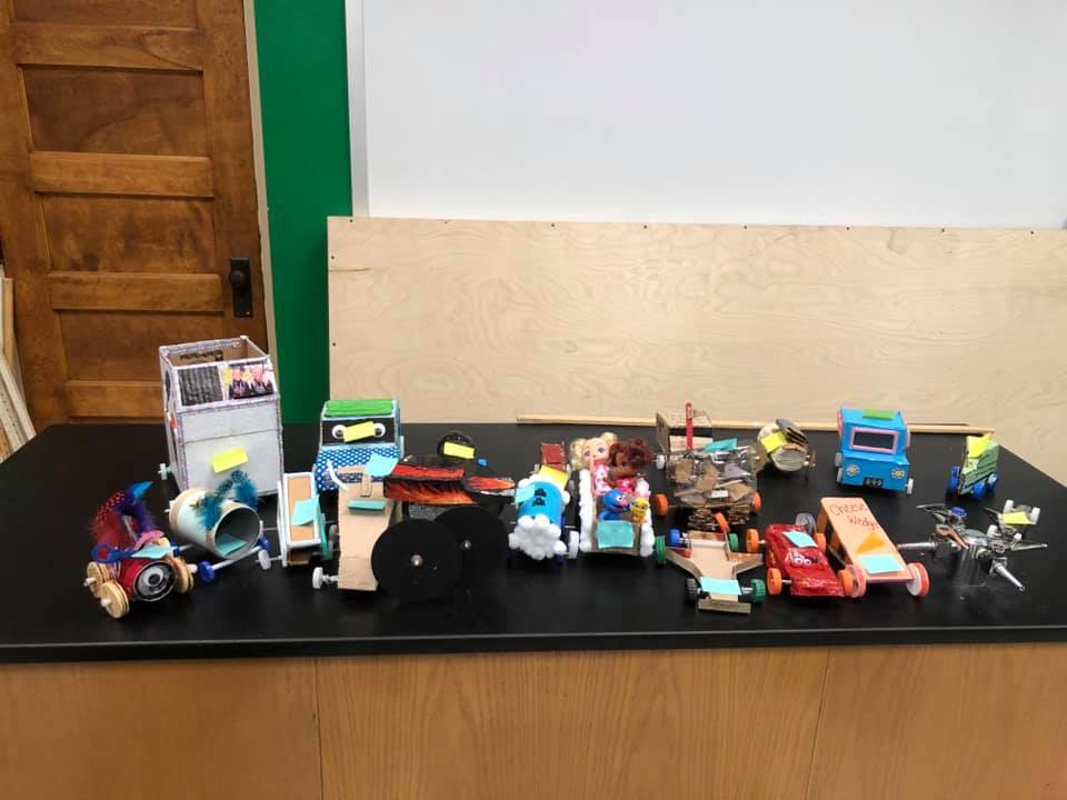 Ste. Genevieve Middle School Science Classes  Create Recycled Derby Cars