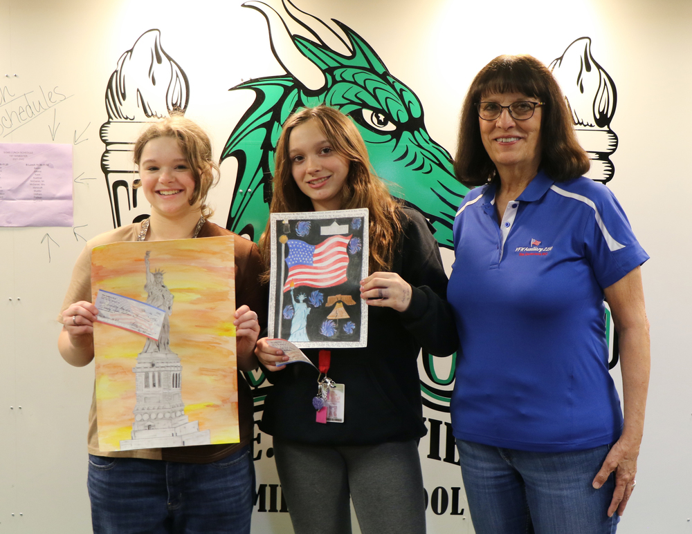 SG R-II Students Recognized in Art Contests
