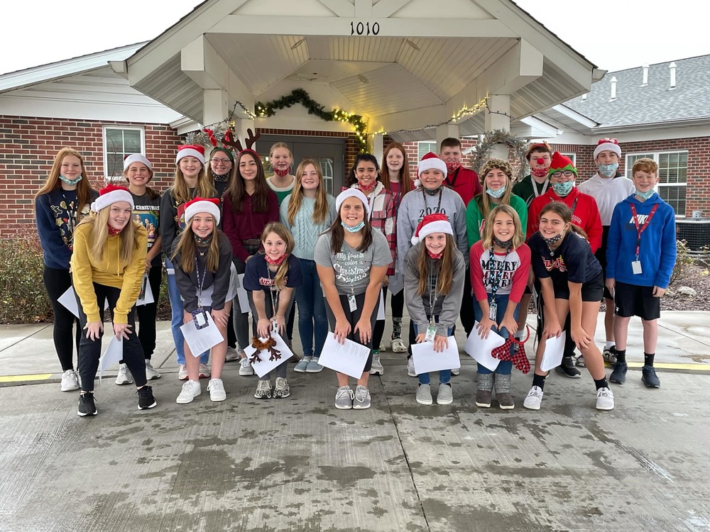 SGMS Groups Spread Holiday Cheer