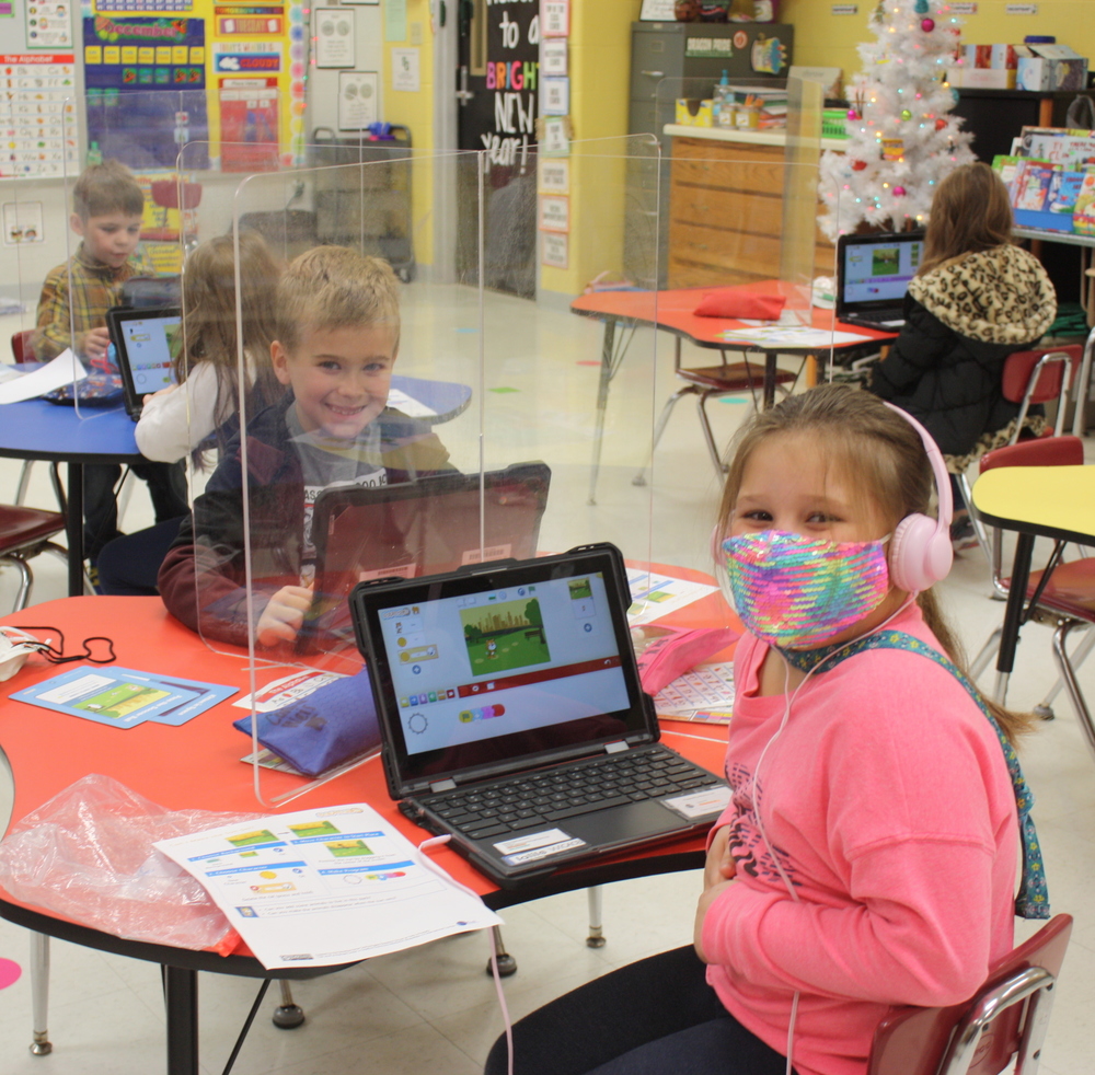 Bloomsdale Elementary Participates in Third Annual Hour of Code STE. GENEVIEVE RII SCHOOL