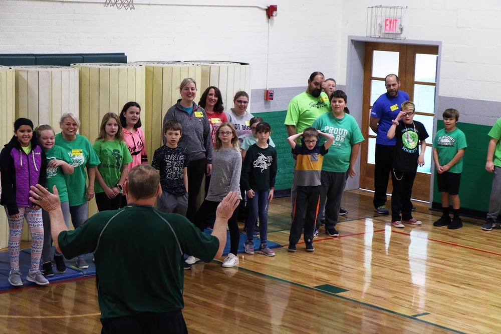 Ste. Genevieve Elementary Parents Join Physical Education Classes