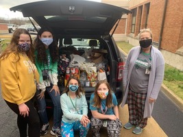 SGMS Organizes Thanksgiving Dinner Kit Food Drive